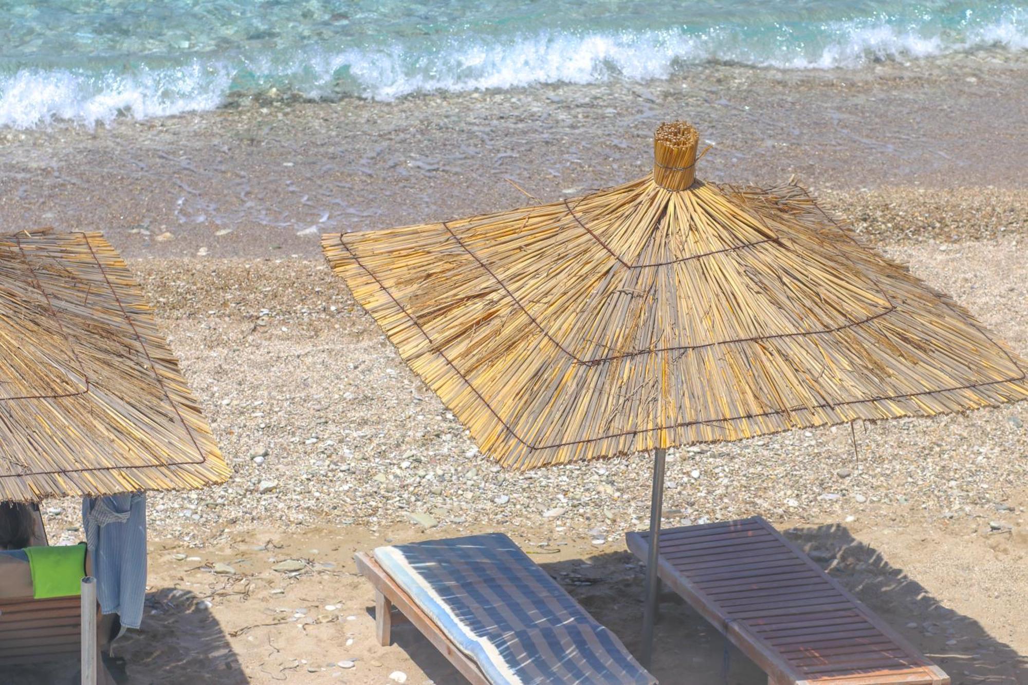 Emily'S Hotel Himare Exterior photo